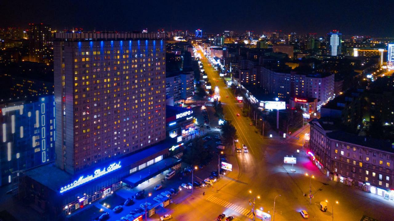 Marins Park Hotel Novosibirsk Ngoại thất bức ảnh